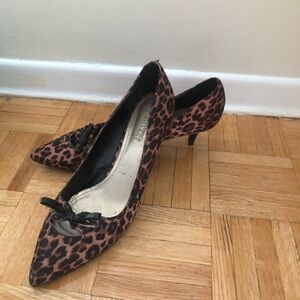 villager Leopard Print Pointed Toe Heels with Bow
